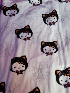 Hello Kitty Cat Costume Plush Queen Blanket Purple & Black